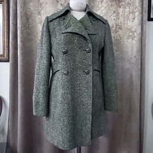 Guess women's coat. Wool/poly blend, green tweed, size 12.